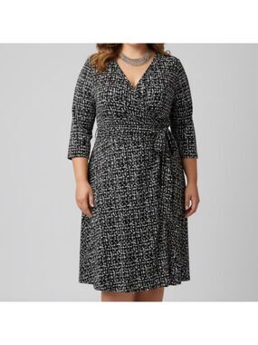 NWT MOTHERHOOD Black and White Stretch Wrap Dress 1X